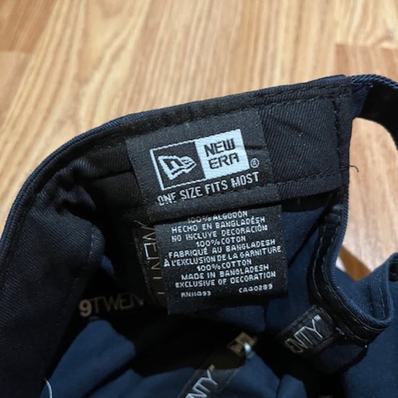 NEW Warner Brothers Discovery Navy New Era 9TWENTY Adjustable Unisex Hat Cap - Picture 4 of 4